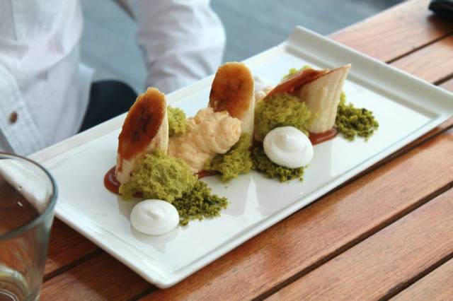 1376507_925341348370_764030133_n