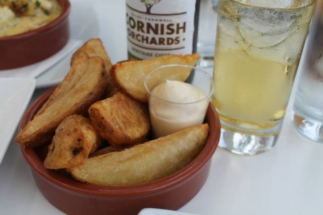 1377357_923644593680_691946663_n