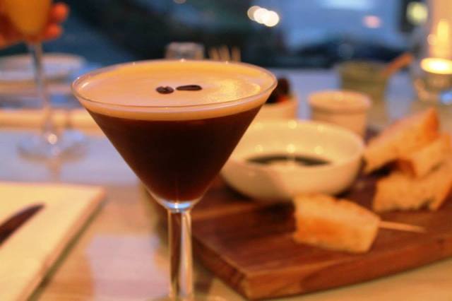 1391678_925305799610_1624288719_n