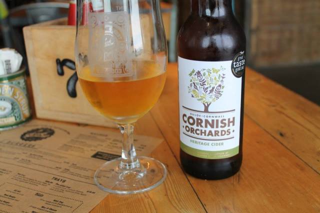 1395399_923762572250_909233699_n