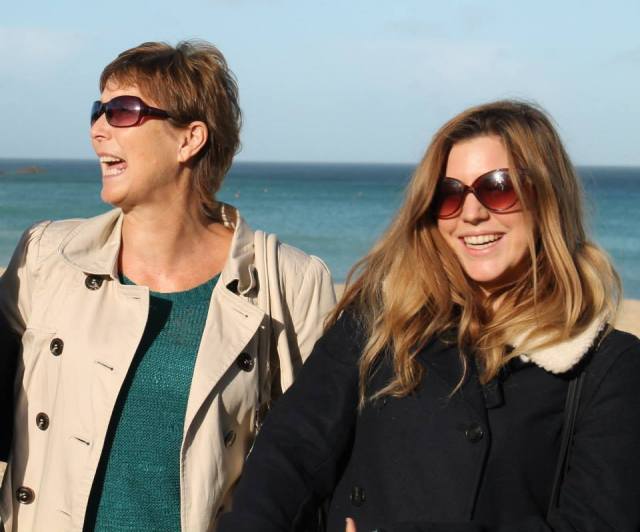 541433_925341542980_201660877_n