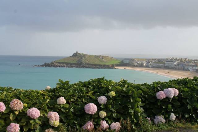 561889_925340779510_1982170192_n